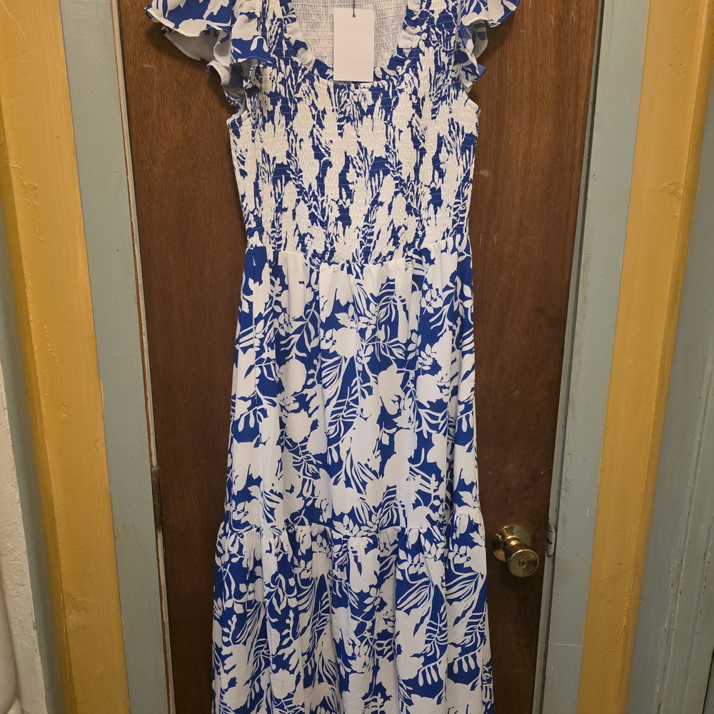 Sugarlips White and Blue Floral Midi Dress - Picture 3 of 6